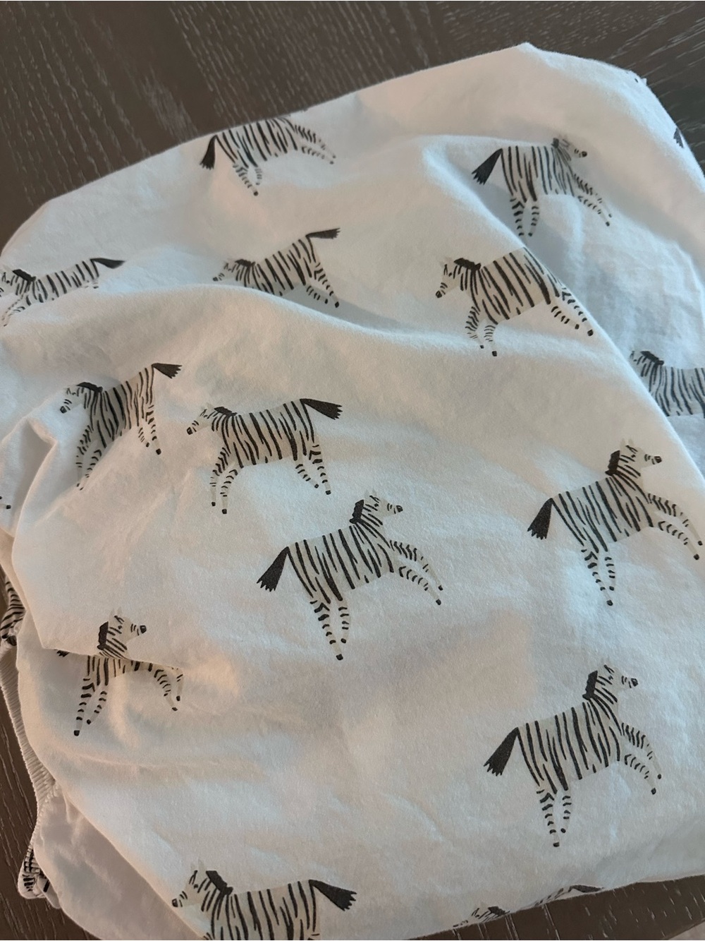 Crate & Kids fitted crib sheet / zebra print